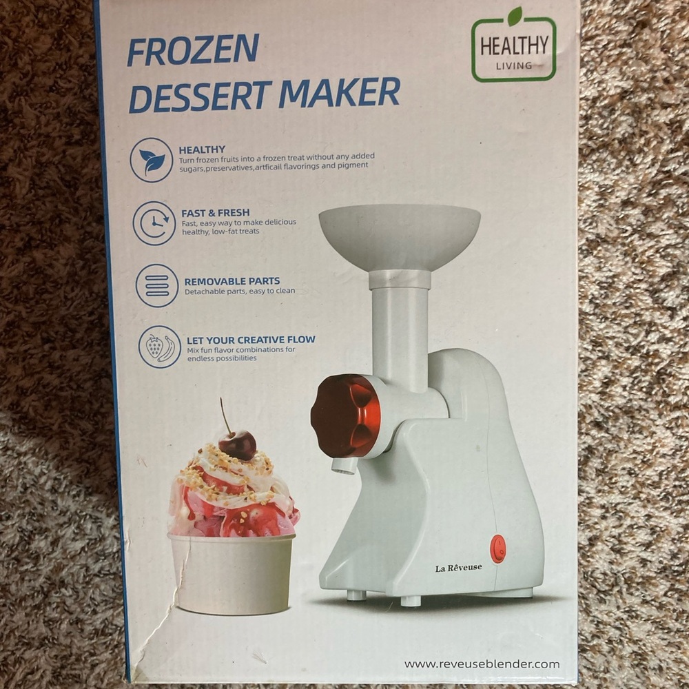 La Reveuse Frozen Dessert Maker